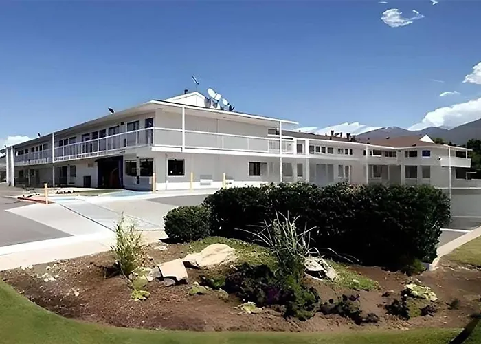 Super 8 By Wyndham Woods Cross - Salt Lake City North