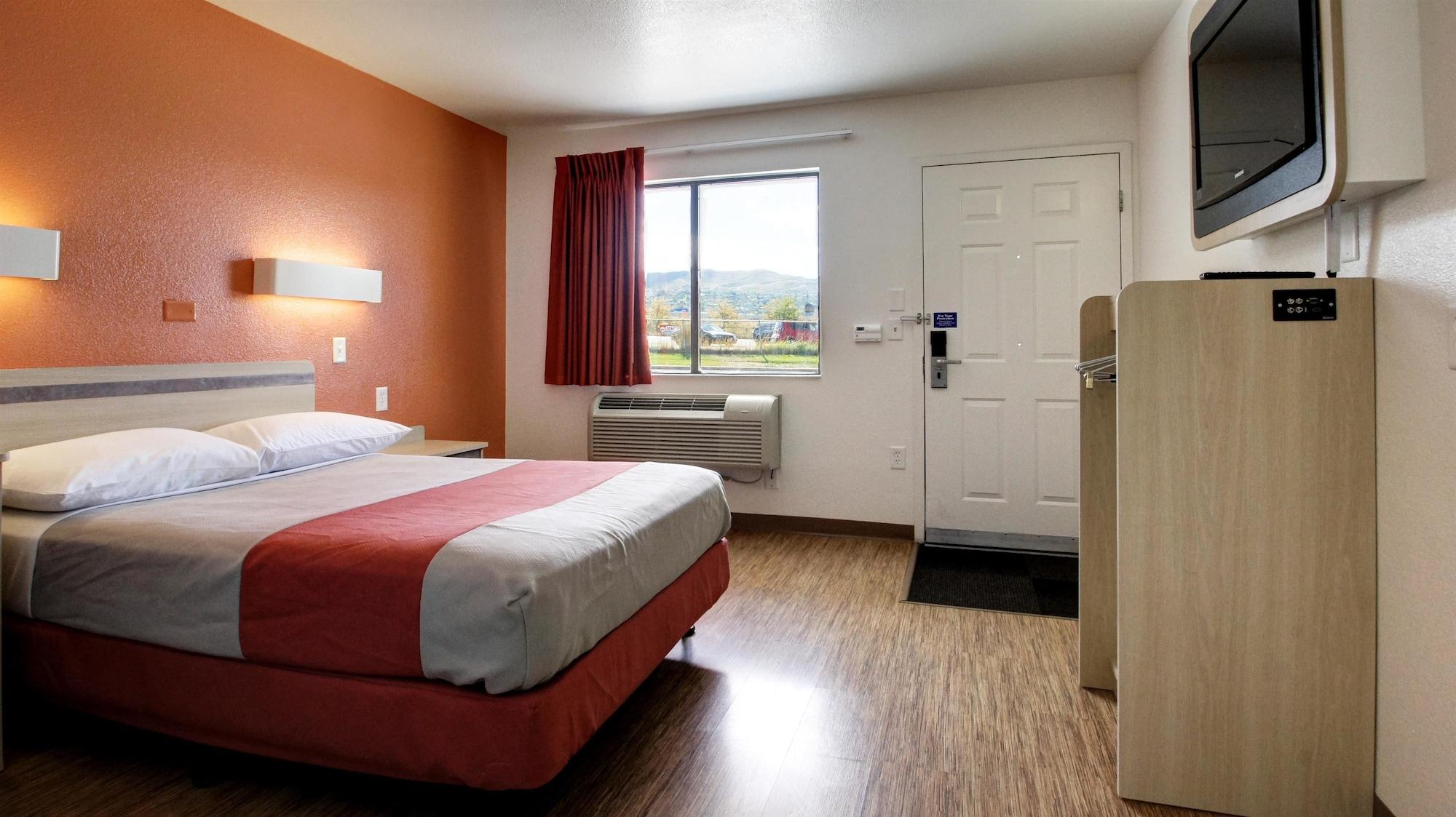 Super 8 By Wyndham - Salt North Inn