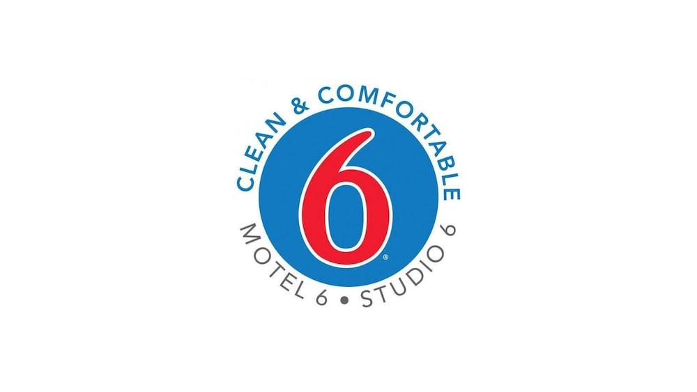 Super 8 By Wyndham - Salt North