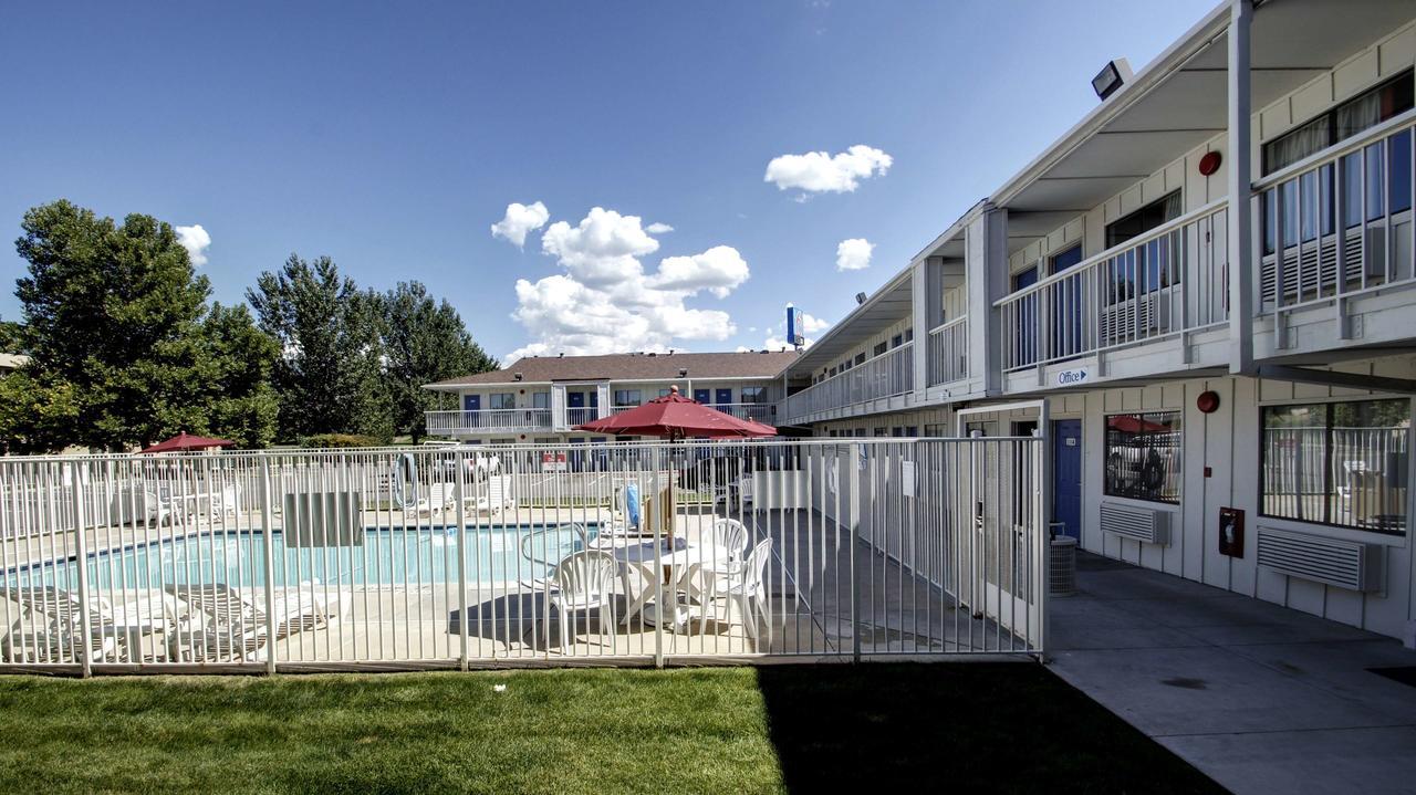 Super 8 By Wyndham - Salt North Inn 2*
